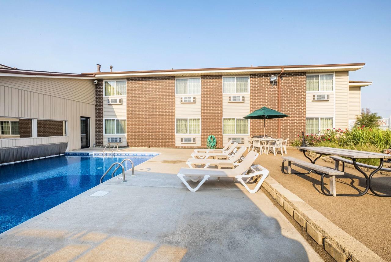 Red Roof Inn Maryville Exterior photo